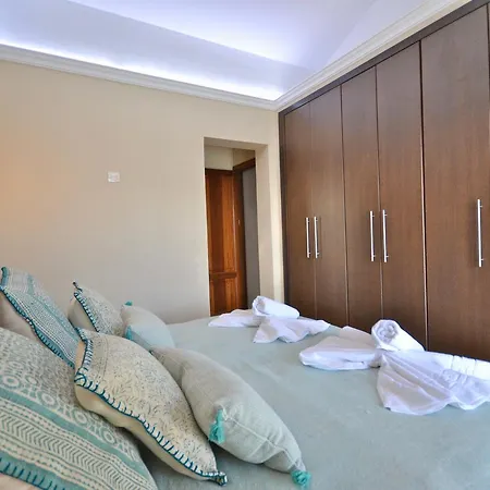 Qura Villa *